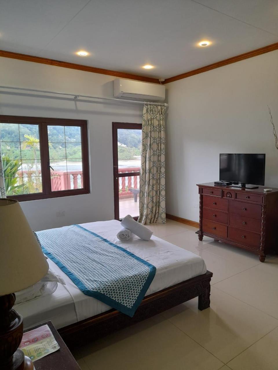 Bayview Villa -Sea Side Villa Anse Boileau 외부 사진